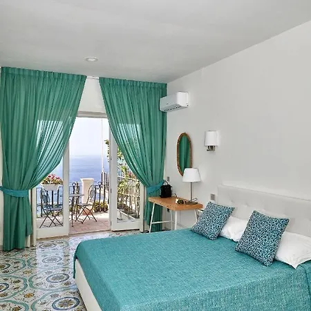 Malafemmena Capri