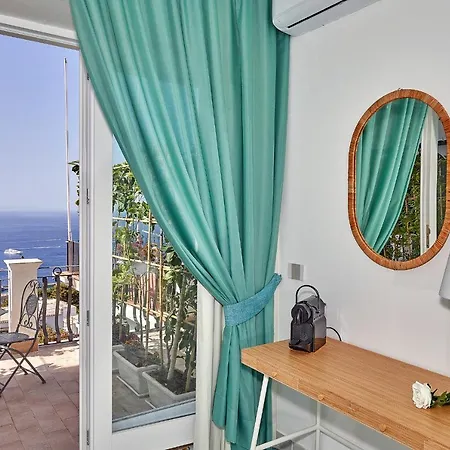 Malafemmena Guest house 3*