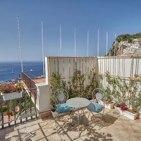 Malafemmena ゲストハウス