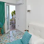 Malafemmena بيت ضيافة كابري