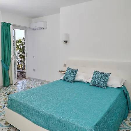 Malafemmena 3* 카프리